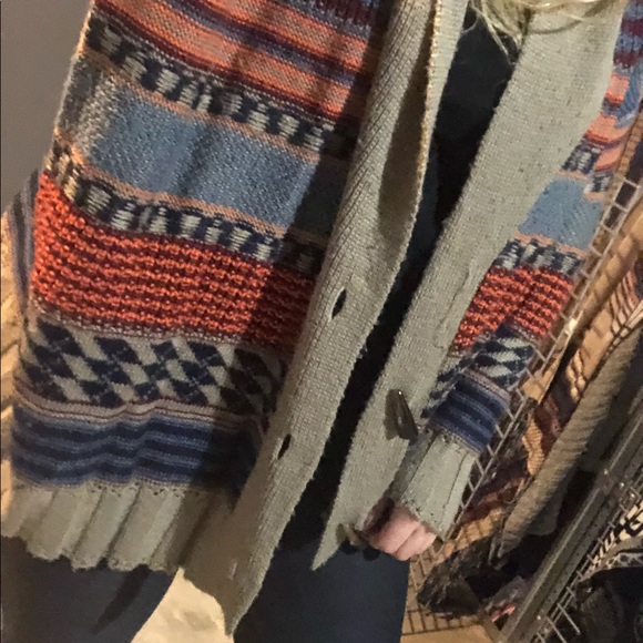 Cute boho & drapey sweater/cardigan - Picture 6 of 6